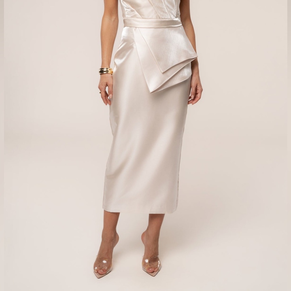 JLUXLABEL ivory cream luxurious midi skirt - Picture 1 of 10